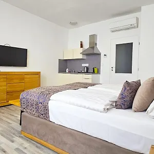  Aparthotel Karlova - Mostecka 10 St Depandance